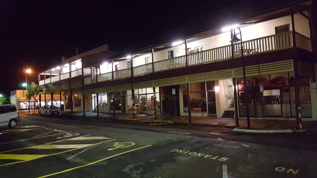 Balcony On Sixth Lodge Murray Bridge Exterior photo